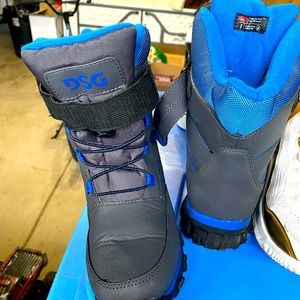 DSG snow boots